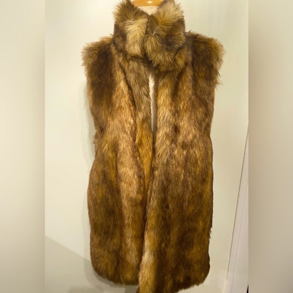 UNIVERSAL THREAD Faux Fur Vest - Size OS